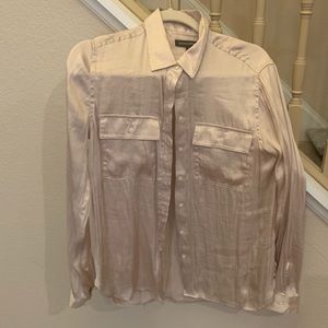 Banana republic size small button up blouse